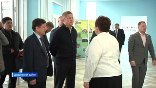 Радий Хабиров посетил новую школу в Дуванском районе Башкирии
