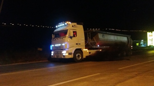 Volvo FH12 460 straight pipe sound and