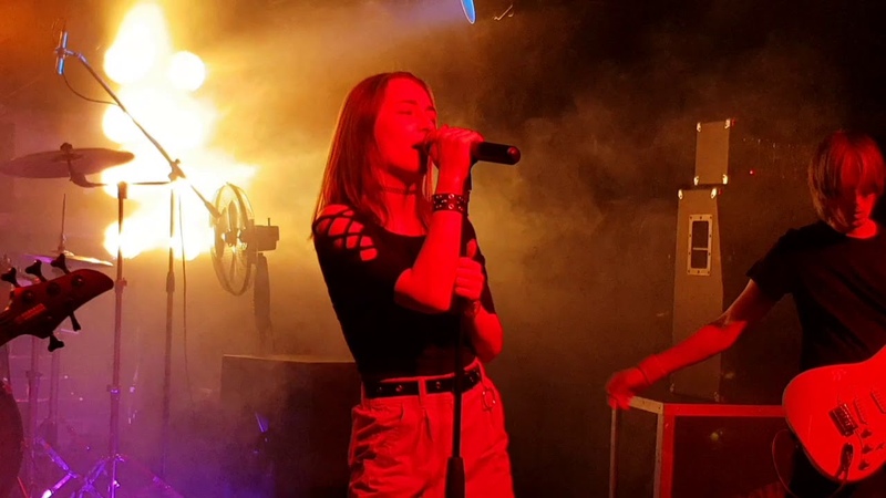 Devil Anna DArk, Rock N Rolla,