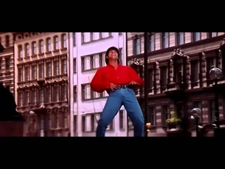 Shah Rukh Khan and Juhi Chawla in “Ek Shararat“ song from Duplicate