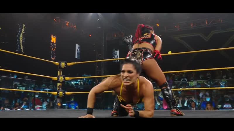 Raquel Gonzalez (w, Dakota Kai) vs Xia Li ( NXT Womens