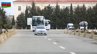 Təlimlərə cəlb edilən şəxsi heyət və hərbi texnika təlim bölgəsinə yola düşüb
