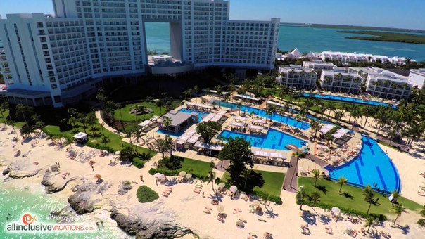 RIU Palace Peninsula Aerial 4k by All Inclusive