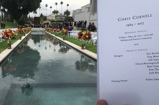 Chester Bennington sings “Hallelujah“ in Eulogy to Chris Cornell